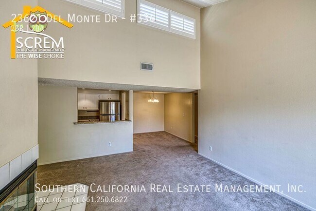 Foto del edificio - Nicely Upgraded Upper Two Bedroom Condo in...