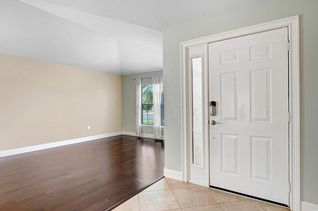 Building Photo - 4190 Chardonnay Dr