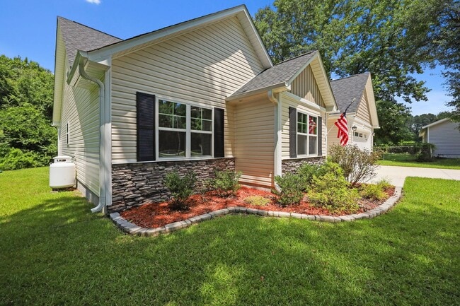 Foto del edificio - Welcome to Bradford Estates!