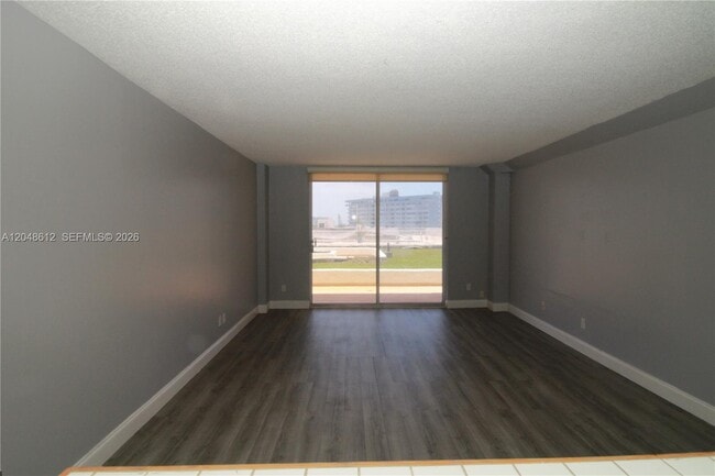 Building Photo - 13499 Biscayne Blvd