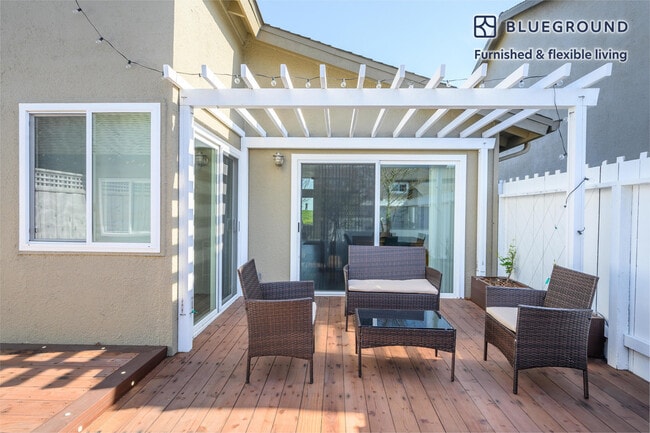 Foto del edificio - 1551 Beach Park Blvd