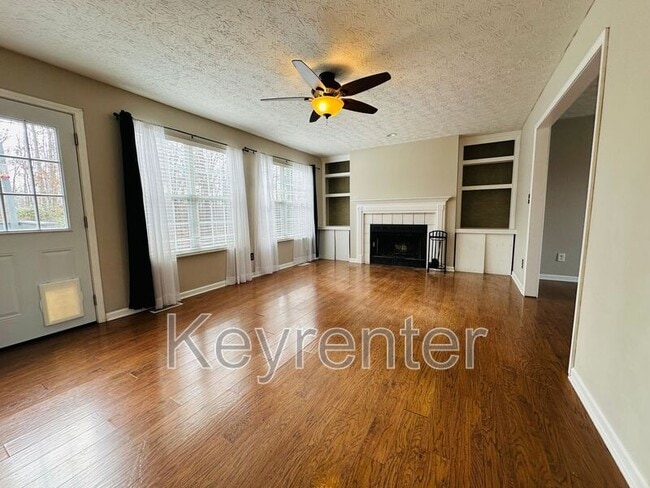 Building Photo - 12490 Daisywood Dr