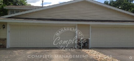 Building Photo - 1012 3rd Ave E