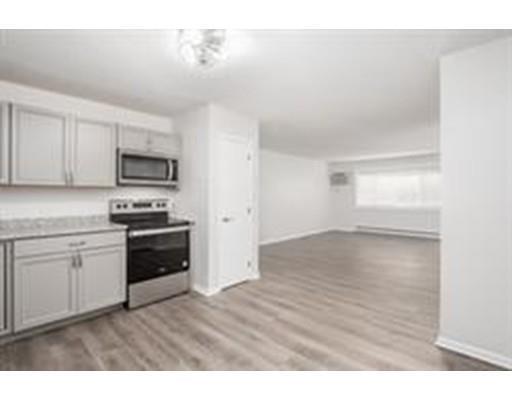 Building Photo - 250 Nesmith St