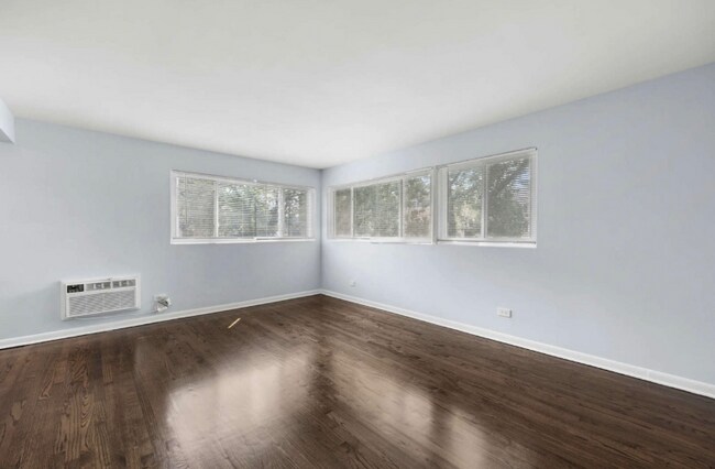 Foto del edificio - 7206 W Wellington Ave