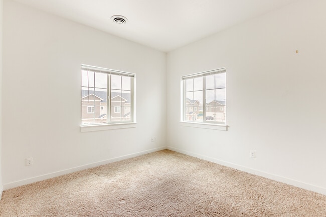 Building Photo - 11257 W Gabrielle Dr