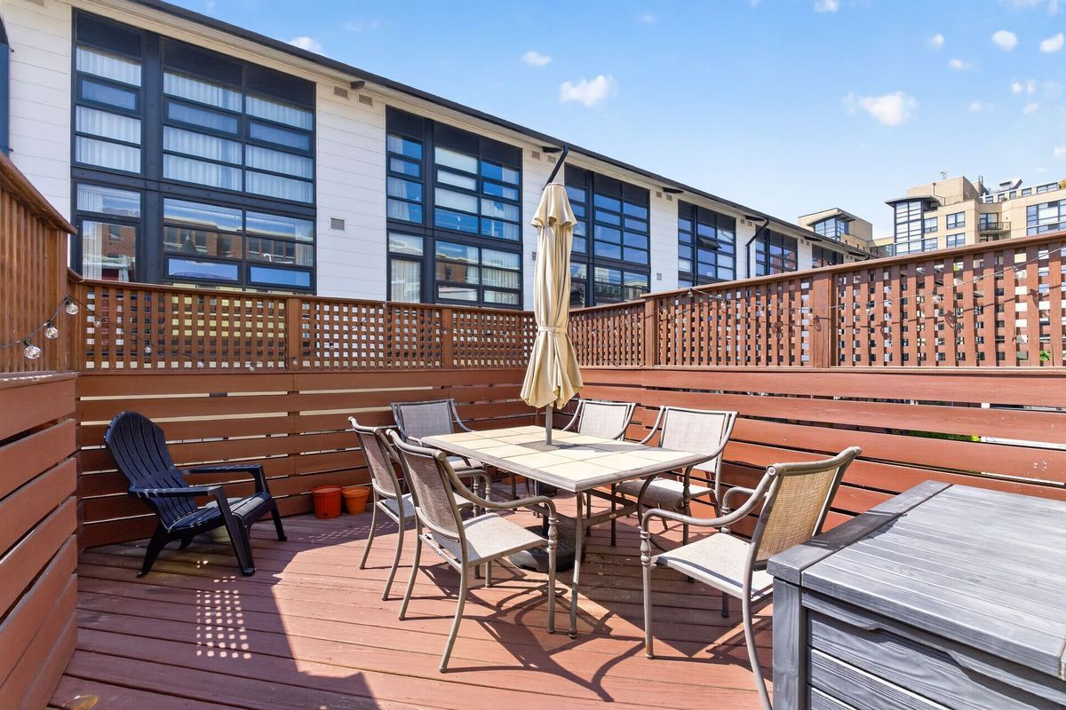 Foto del edificio - 1316 W St NW