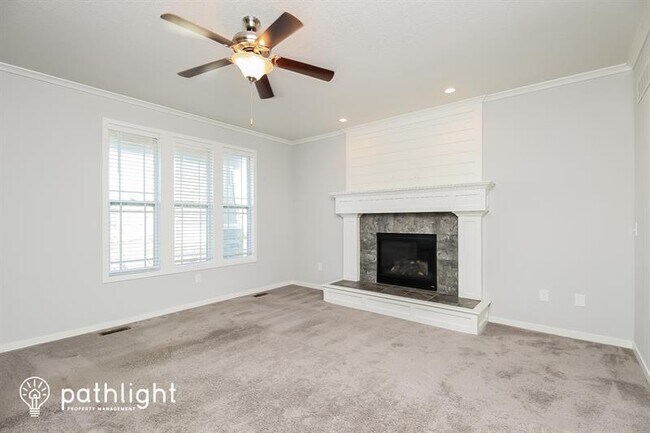 Building Photo - 8907 Dunraven St