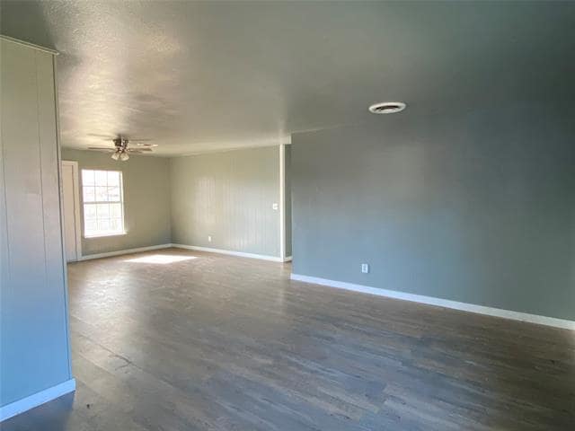 Building Photo - 908 Circle Dr