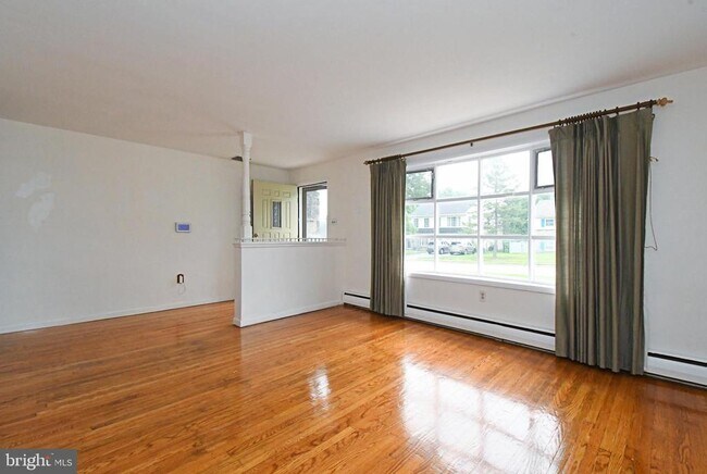 Foto del edificio - 559 General Muhlenberg Rd
