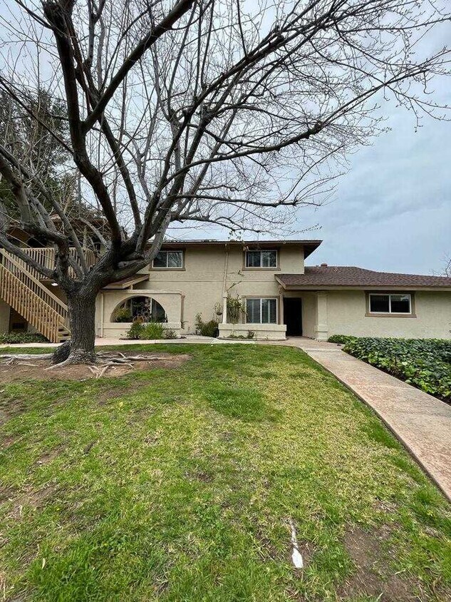 8972 Fletcher Valley Dr, Santee, CA 92071 Townhome Rentals in Santee