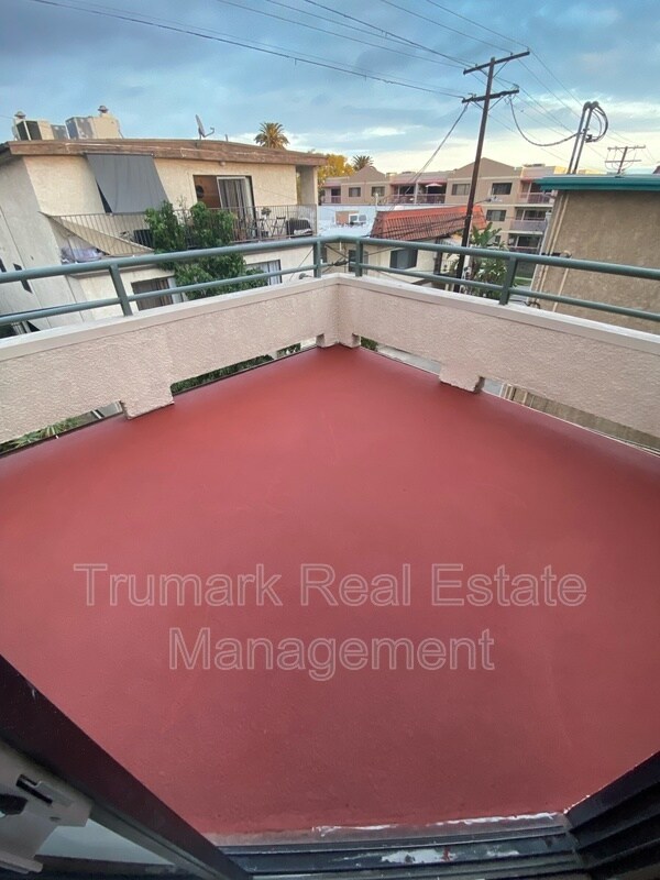 Foto del edificio - 412 N Kenwood St