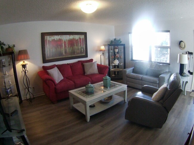 Foto del edificio - 571 Capri L