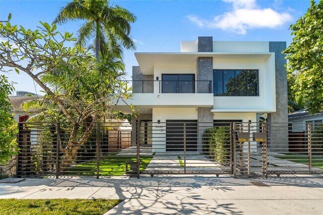 Building Photo - 3026 Aviation Ave