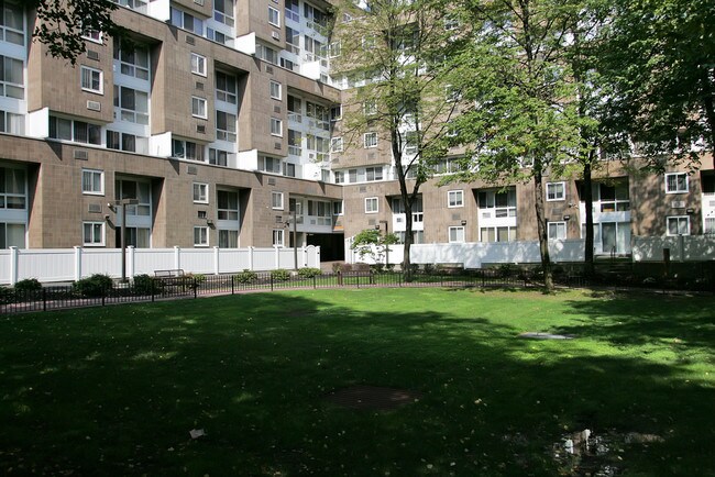 Riverview Court Apartment Homes Apartments Yonkers Ny Building Photo Riverview Court Apartment Homes