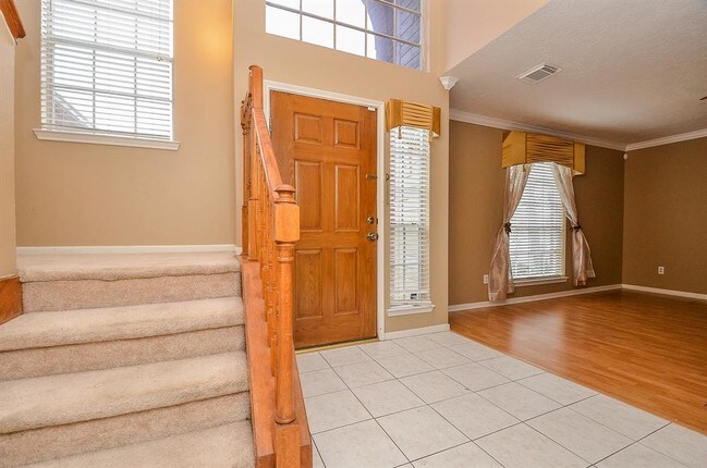 Building Photo - 12114 Paddock Way