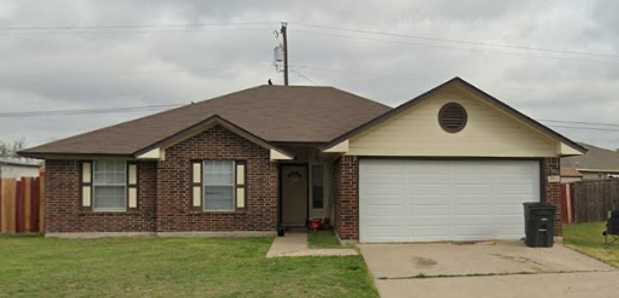 Foto principal - 4903 Morning Glen Ln