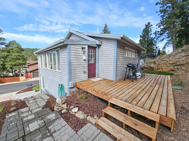 Foto del edificio - 352 Pine Mountain Ave
