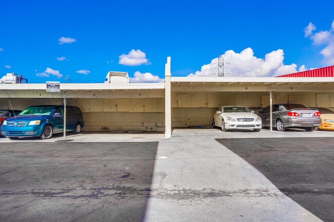 Parking2 - 1735 W 120th St