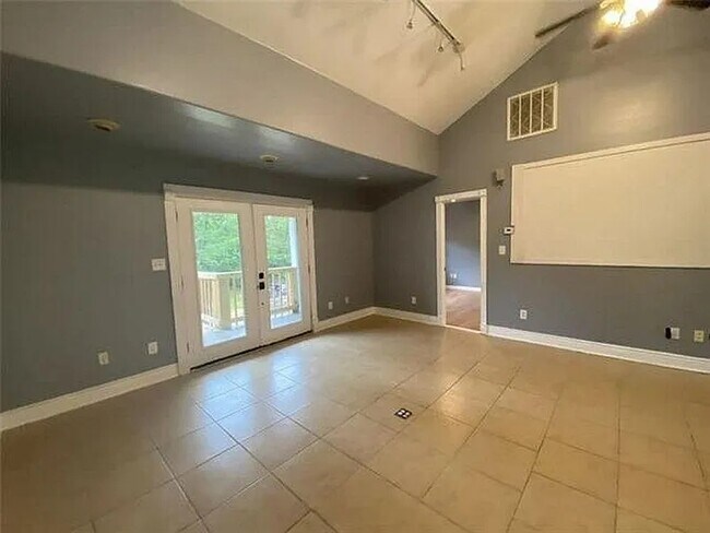 Foto del edificio - 22239 Prats Rd
