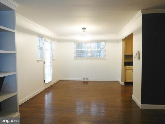 Building Photo - 5222 Ferndale St