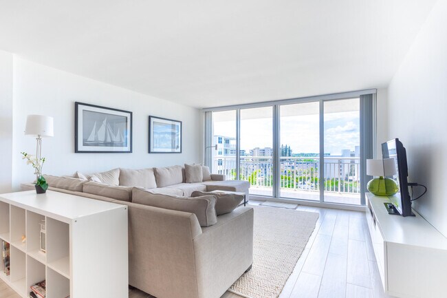 Foto del edificio - 3546 S Ocean Blvd