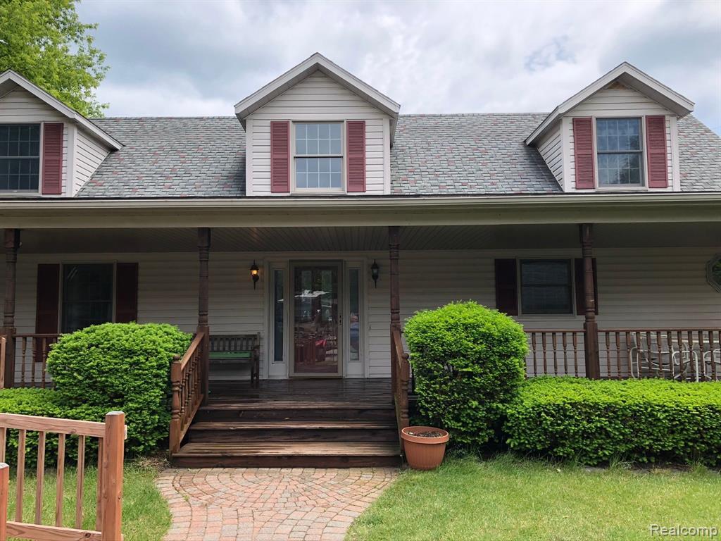 7180 2nd St, Fort Gratiot Township, MI 48059