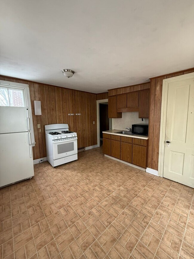 Foto del edificio - 344 E Park St