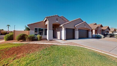 Building Photo - 3830 E Kroll Dr