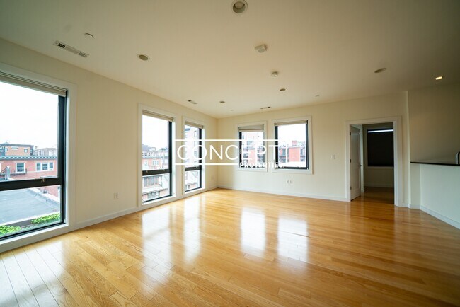 Building Photo - 9 Miner St