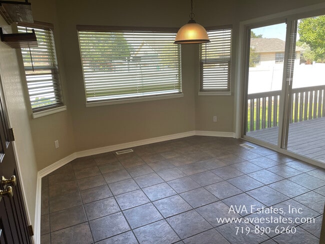 Building Photo - 1705 Aquila Dr