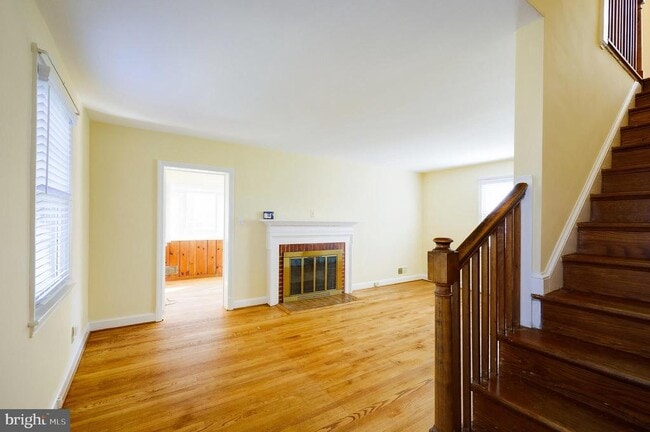 Building Photo - 5408 20th Ave