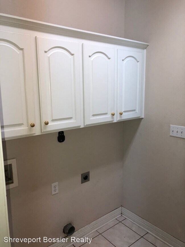 Building Photo - 3 br, 2 bath House - 2520 Brookhaven Dr