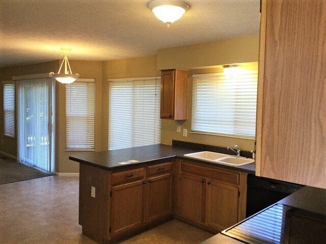 Building Photo - 1158 Forest Run Dr