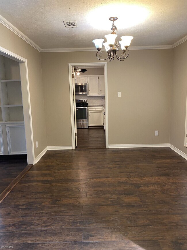 Building Photo - 4 br, 2 bath House - 2519 Whispering Oaks Cir