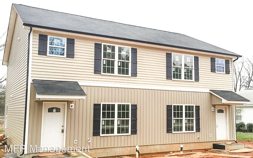 Foto principal - 3 br, 2.5 bath House - 2716 S. Ridge