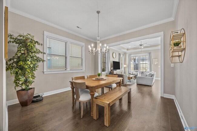 Building Photo - 107 Poydras St