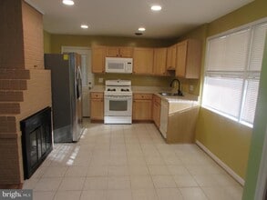 Building Photo - 7305 Charlotte St