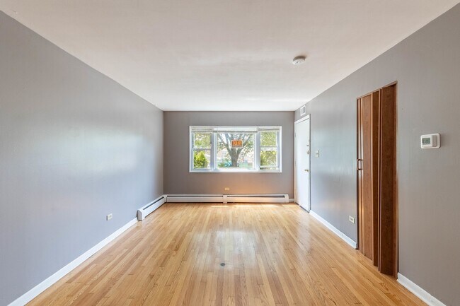 Foto del edificio - 4634 W 47th St