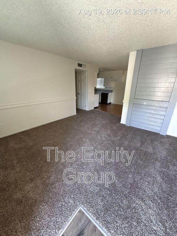 Foto del edificio - 804 Monarch Cir