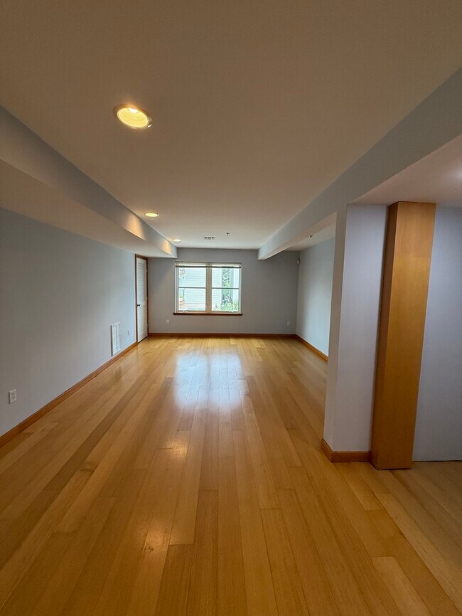 Building Photo - 101-103 Polk St #2, Newark, NJ 07105