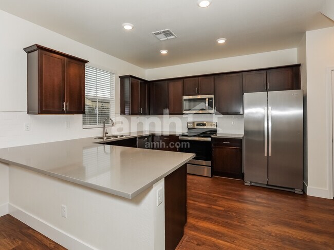 Foto del edificio - 21439 S 231st St