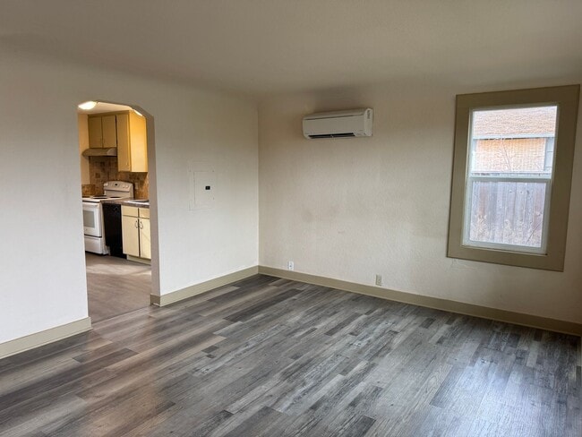 Foto del edificio - Updated 2 bedroom 1 bath house in Eugene!