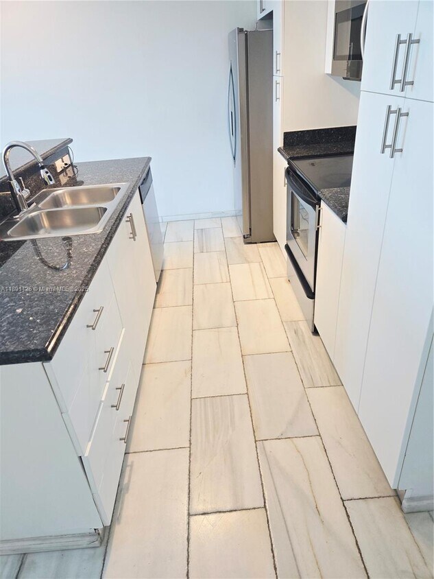 Foto principal - 1401 SW 22nd St