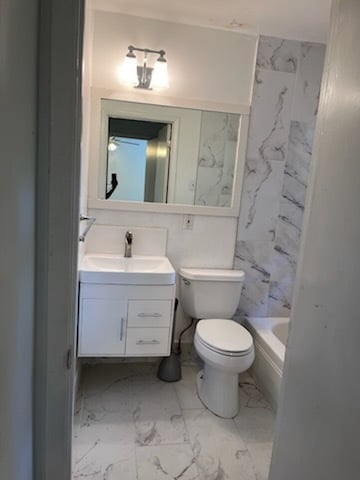 Bathroom - 2415 Lawrenceville Hwy