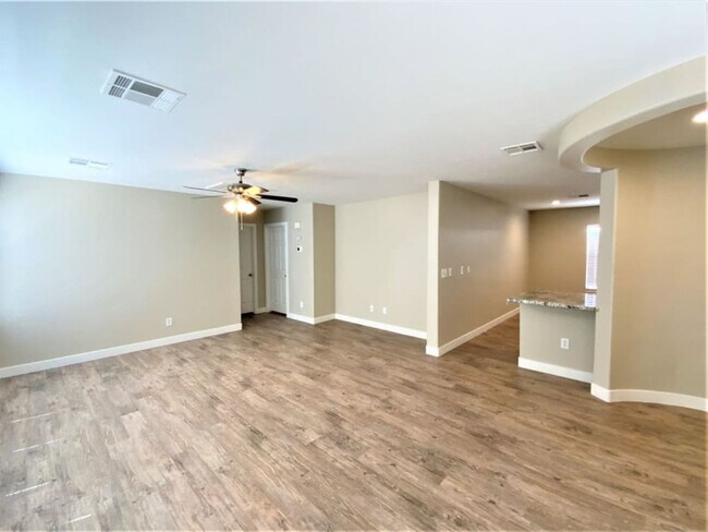 Foto del edificio - 864 Blue Rosalie Pl