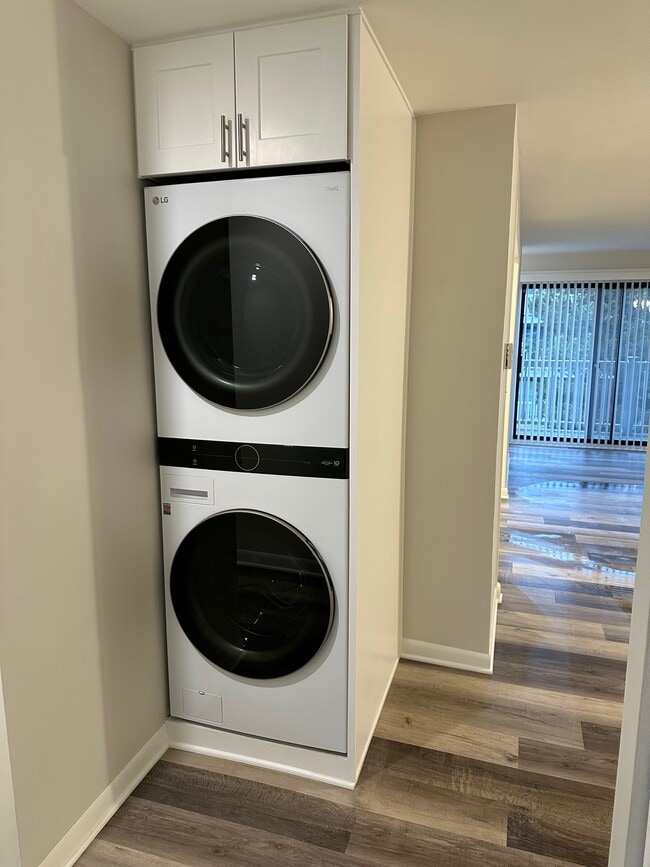 Foto del edificio - 249 N Gregory St