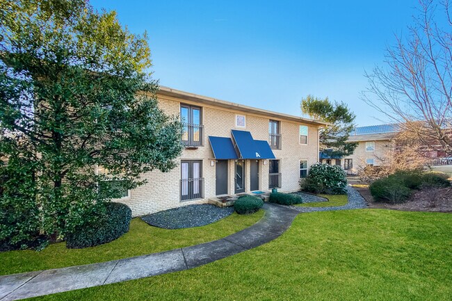 Foto del edificio - 2023 Oakview Rd SE