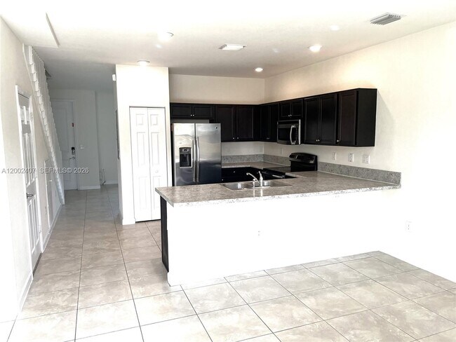 Foto del edificio - 11498 SW 250th St