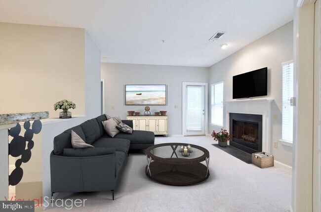 Foto del edificio - 1716 Lake Shore Crest Dr